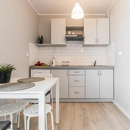 - Zalewowa Z Parkingiem *